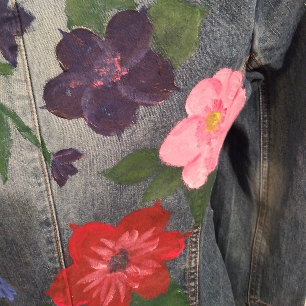 639 jeaniemade Size Med. Painted Jean Jacket - Picture 2 of 4